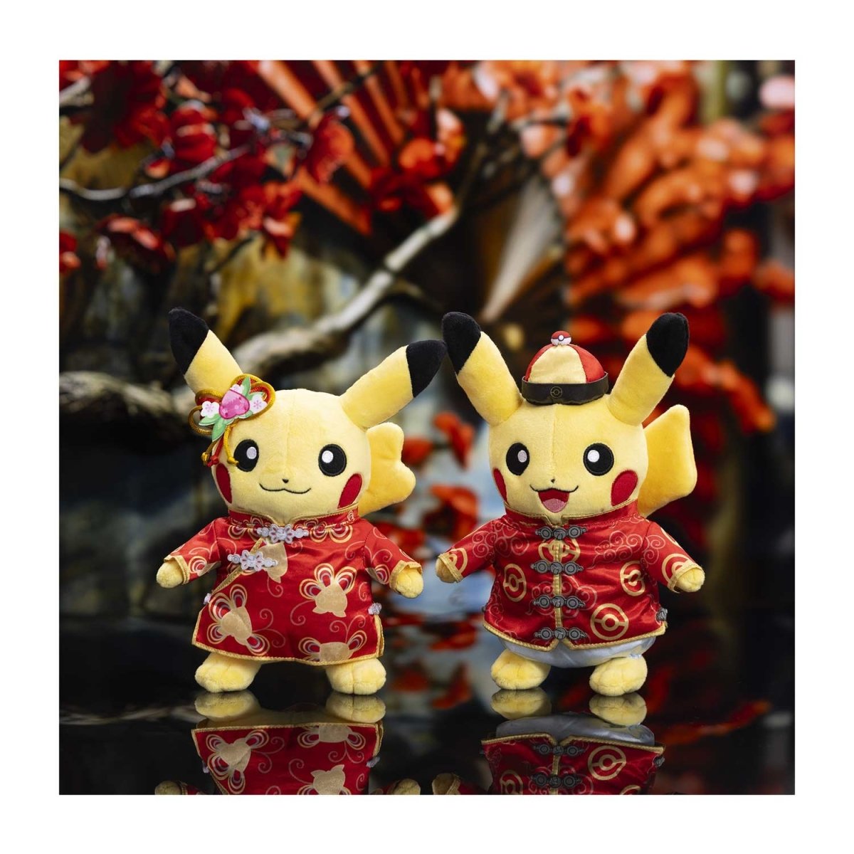 Pokémon Center: Año nuevo Lunar: Pikachu con Disfraz (Macho)